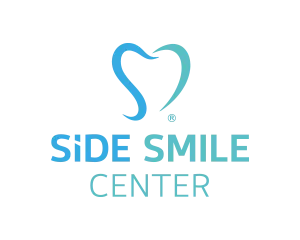 Side Smile Center Ağız ve Diş Sağlığı Polikliniğinin Logosunu ifade eden bir görsel